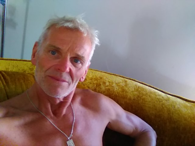 Vuk - Camaret-sur-Aigues - Vaucluse | Rencontre gay