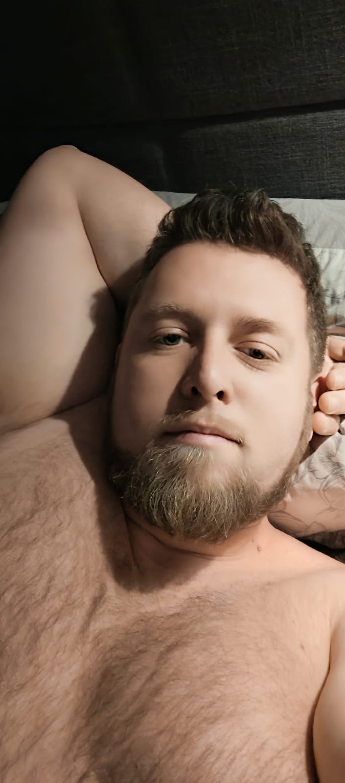 Kahis - Mirabeau - Vaucluse | Rencontre gay