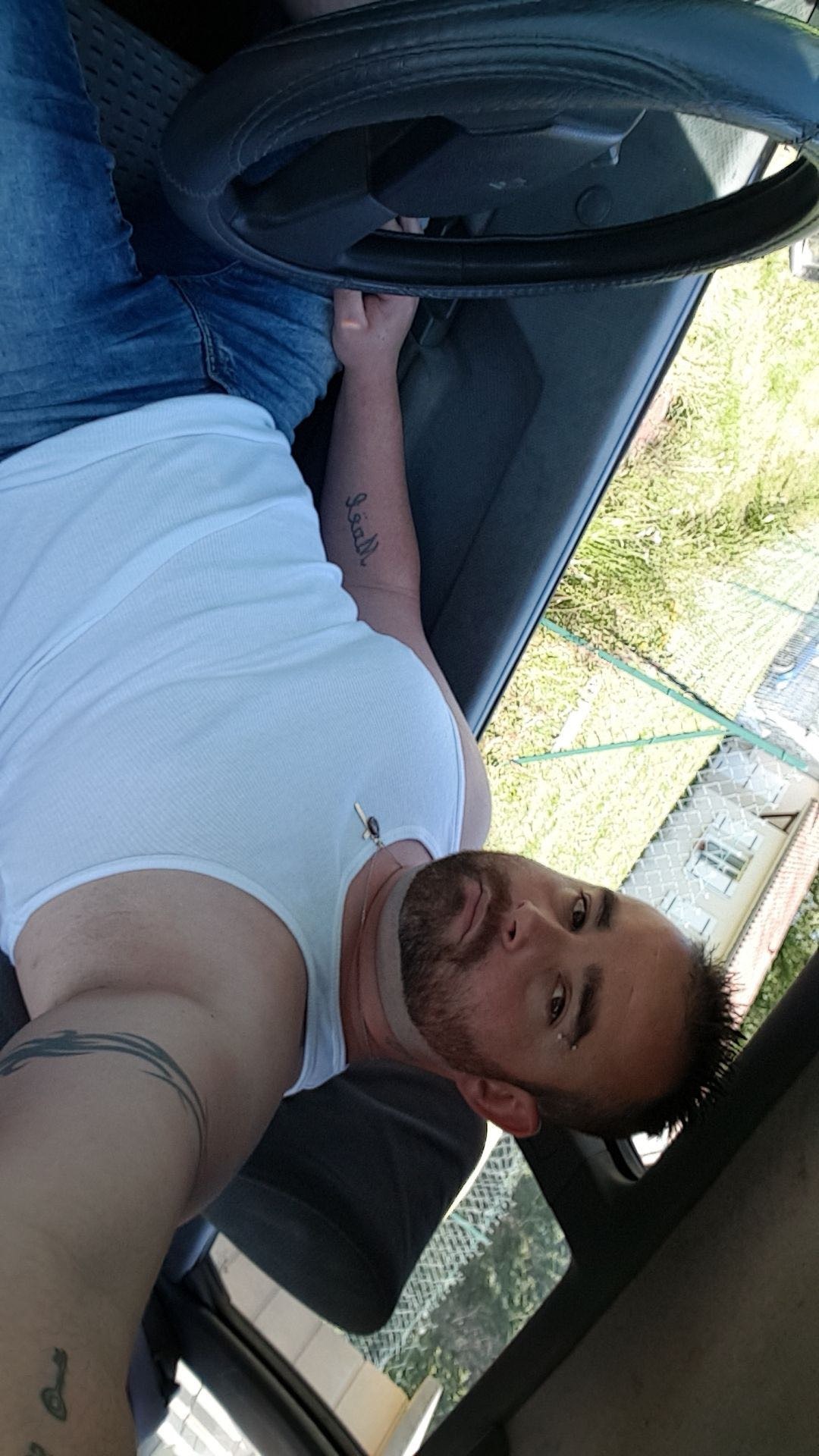 Aleks - Saint-Martin-de-Brômes - Alpes-de-Haute-Provence | Rencontre gay