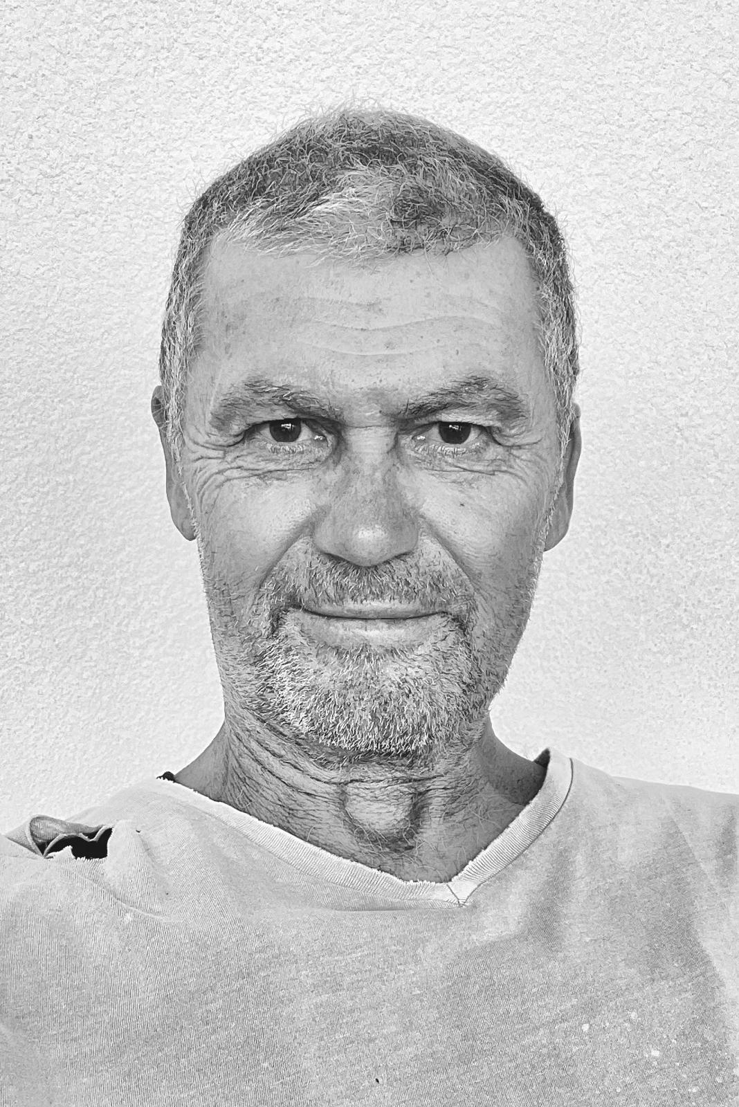 Kosta - Viens - Vaucluse | Rencontre gay