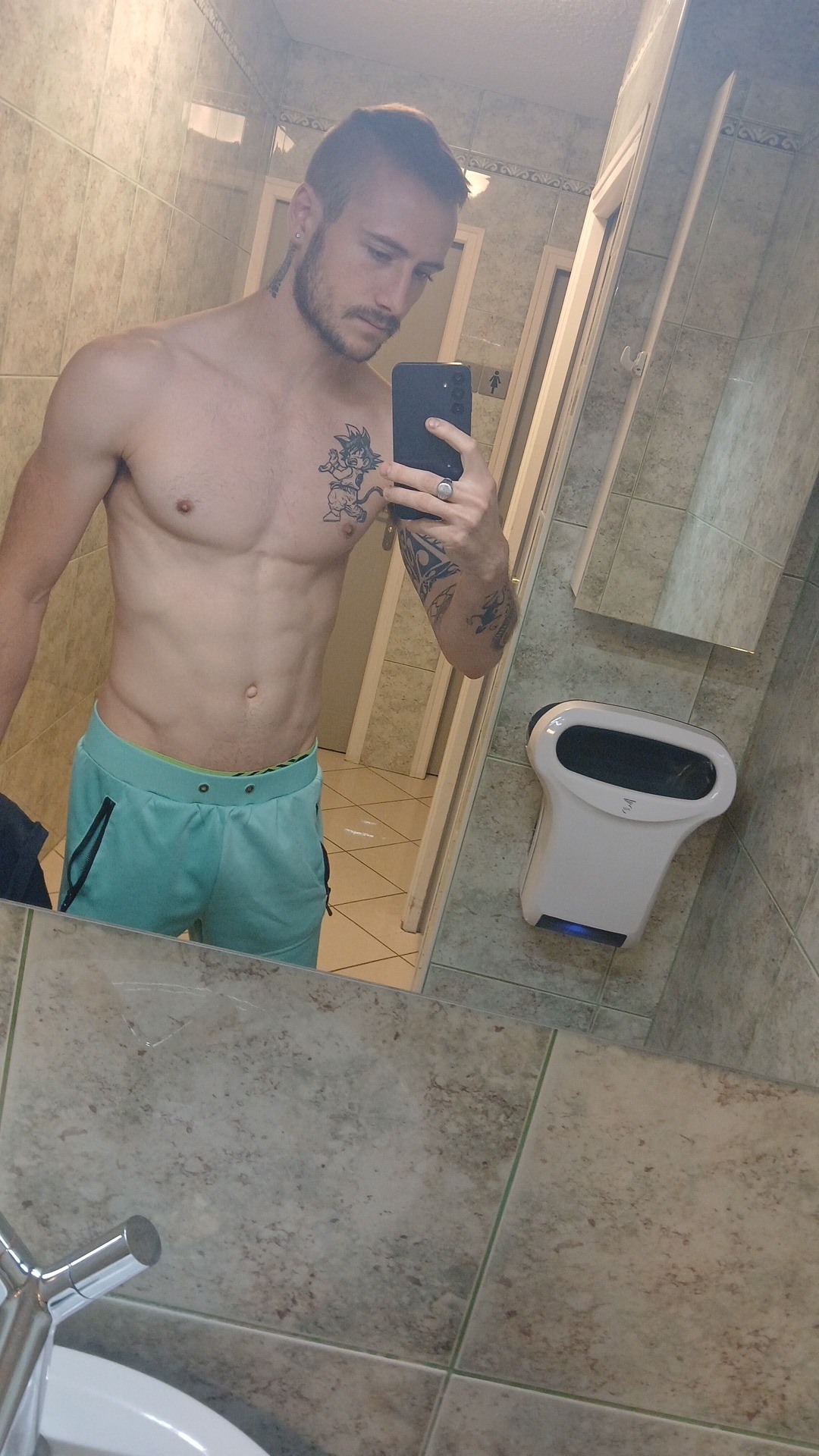 Samuele - Lafare - Vaucluse | Rencontre gay